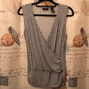 Sleeveless dress top black and white